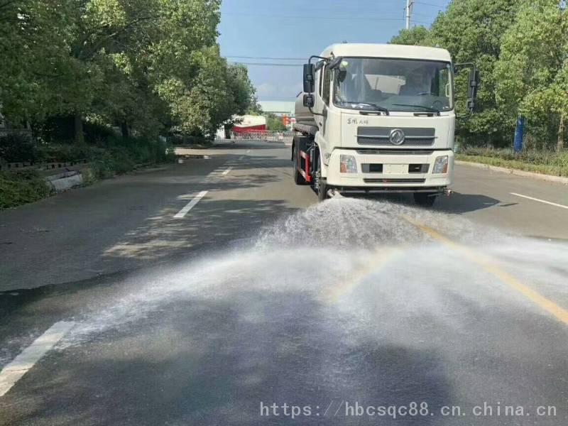 洒水车