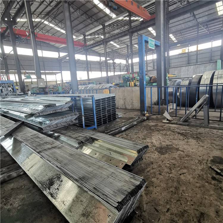 赣星通常应用在大型钢建筑钢结构电缆桥架z型钢