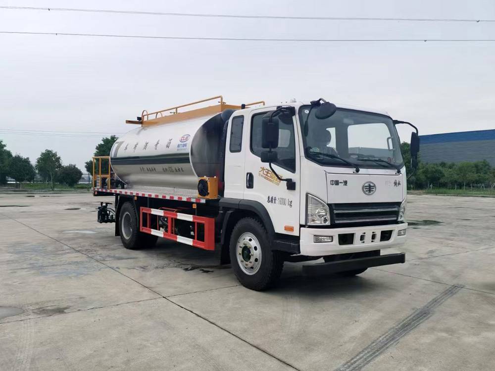 一汽解放8方沥青洒布车柴油机智能乳化沥青喷洒车铺路车