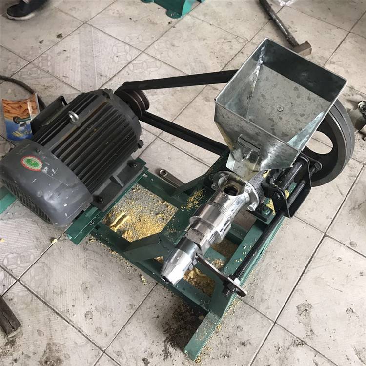 临沂五谷杂粮面粉膨化机休闲食品机械十用膨化机