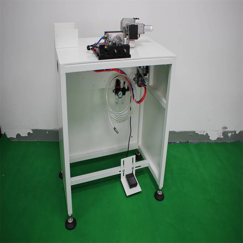 气动脚踏式双点焊接机 操作简单 使用方便 接气插电即可使用