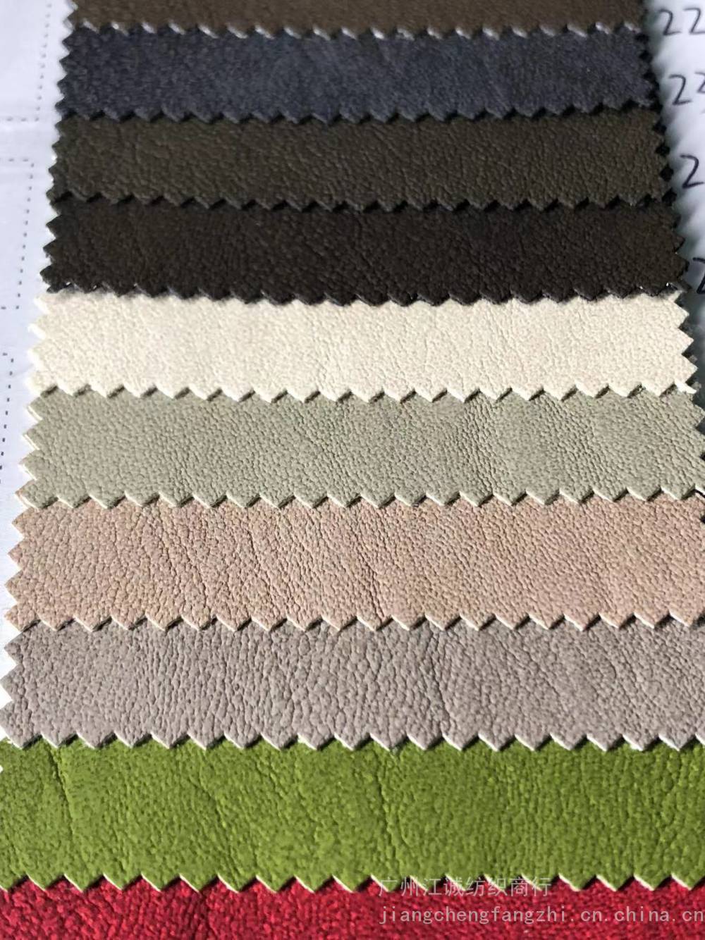 pu服装皮革面料休闲复古感服装外套pu时装皮料