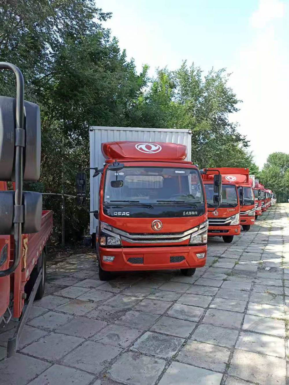 东风多利卡d6锐能版厢式货车4米2国六报价