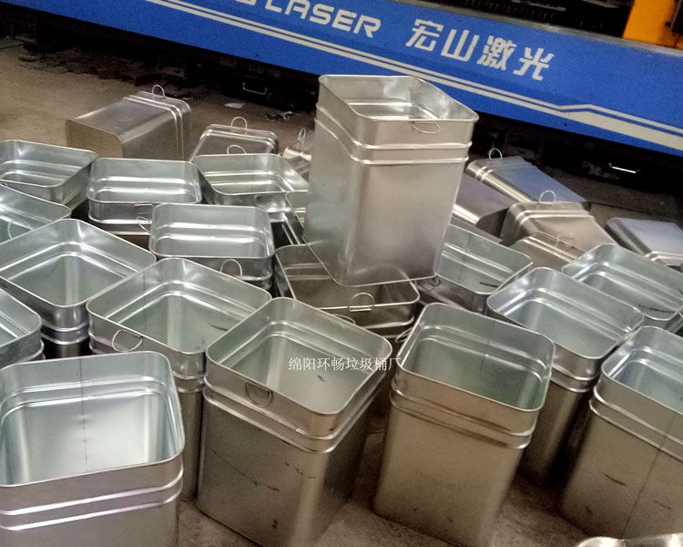 垃圾桶内胆金属果皮箱内桶环畅制作模压内胆