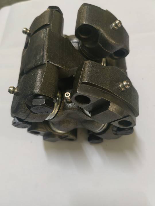 斗山大宇叉车配件液压泵传动轴355吨d35s万向节轴联器总成