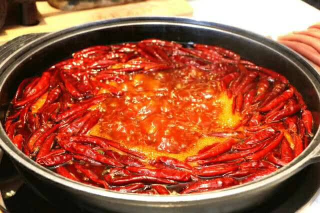 美味跳动火锅底料麻辣锅底清油牛油供应