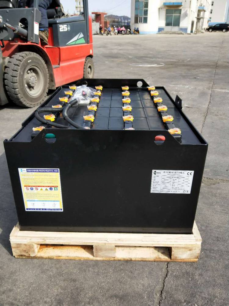 【青岛电动叉车电瓶***加液系统/叉车酸蓄电池自动加水装置定制】价格