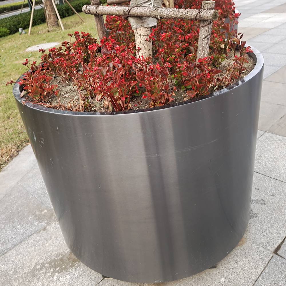 金属花池滚圆焊接安装加工各类非标金属花钵花箱弧形围边