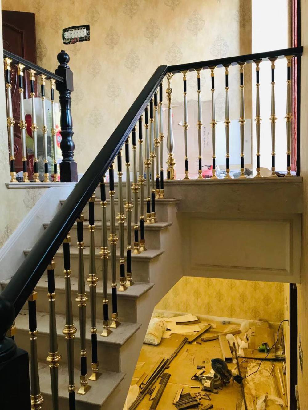 韶关楼梯扶手规范要求古铜铝雕花楼梯价格