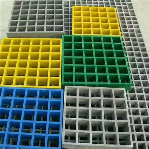 上汽通用五菱获得前格栅饰条模具内分型组织专利