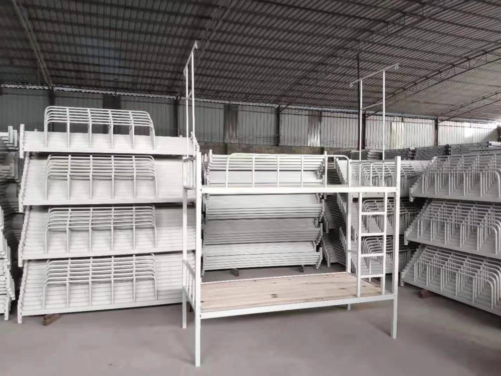 防城港港口上下铺铁架床SF员工宿舍高低床款式多多