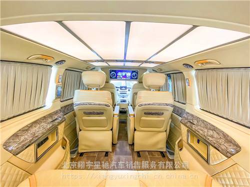 迈巴赫v700l商务车改装电动天窗可为乘客提供明亮,温馨的车内环境.