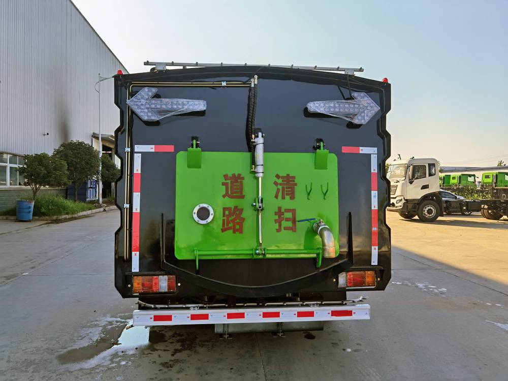 平顶山洗扫一体车 重汽howo洗扫一体车质优价廉就是好