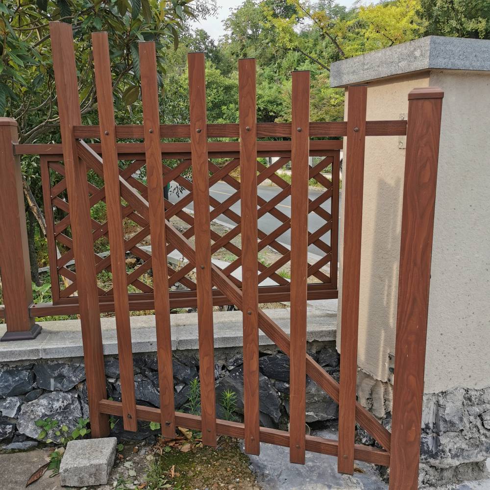 定制 仿木纹 铁艺栏杆 铁艺围栏 铁艺护栏网