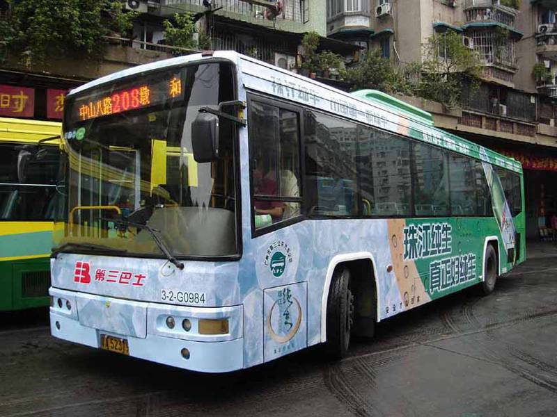 廣州市公交車廣告立馬廣告105米長x09米寬