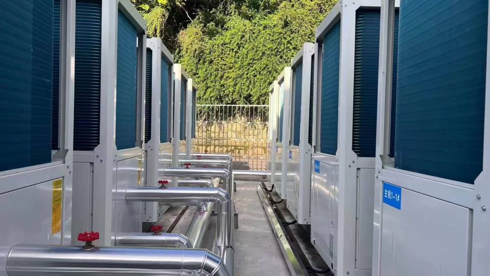 太阳能热水工程多少钱