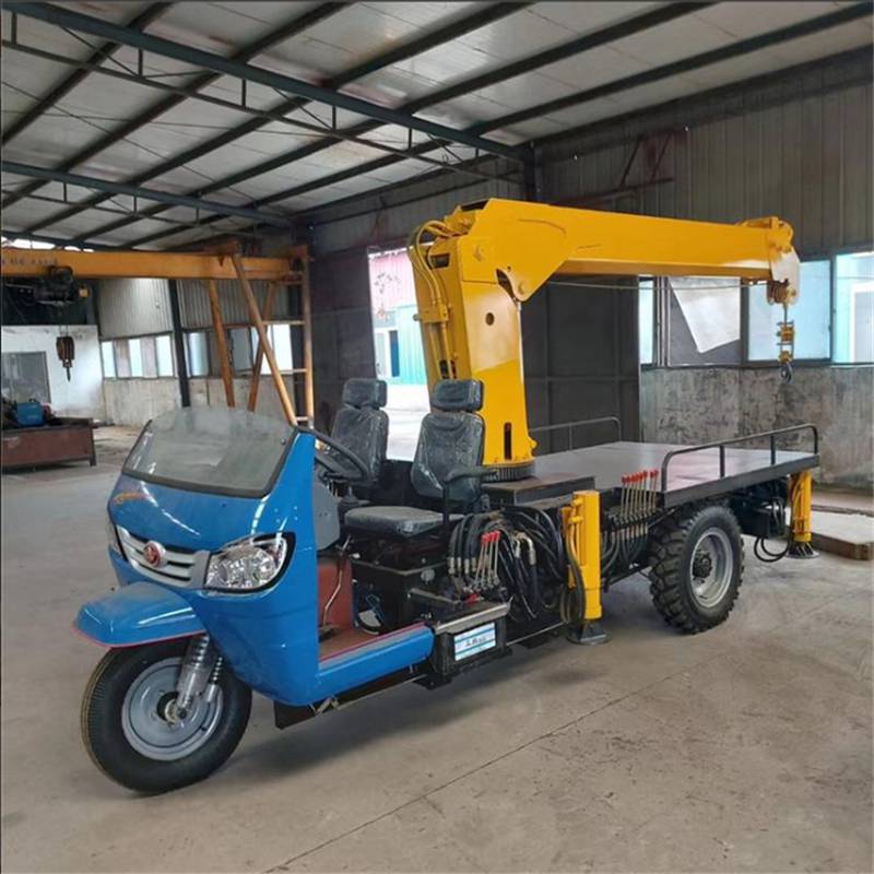 抓木机三轮车旋转抓木机木材装运一体机随车吊抓木机