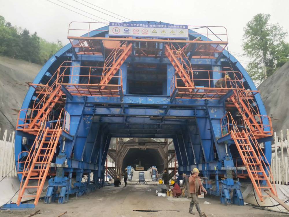 科利特智能浇筑二衬台车