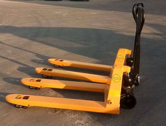 烟台招远地牛小型人力液压车托盘泄压叉车称重搬运车代理