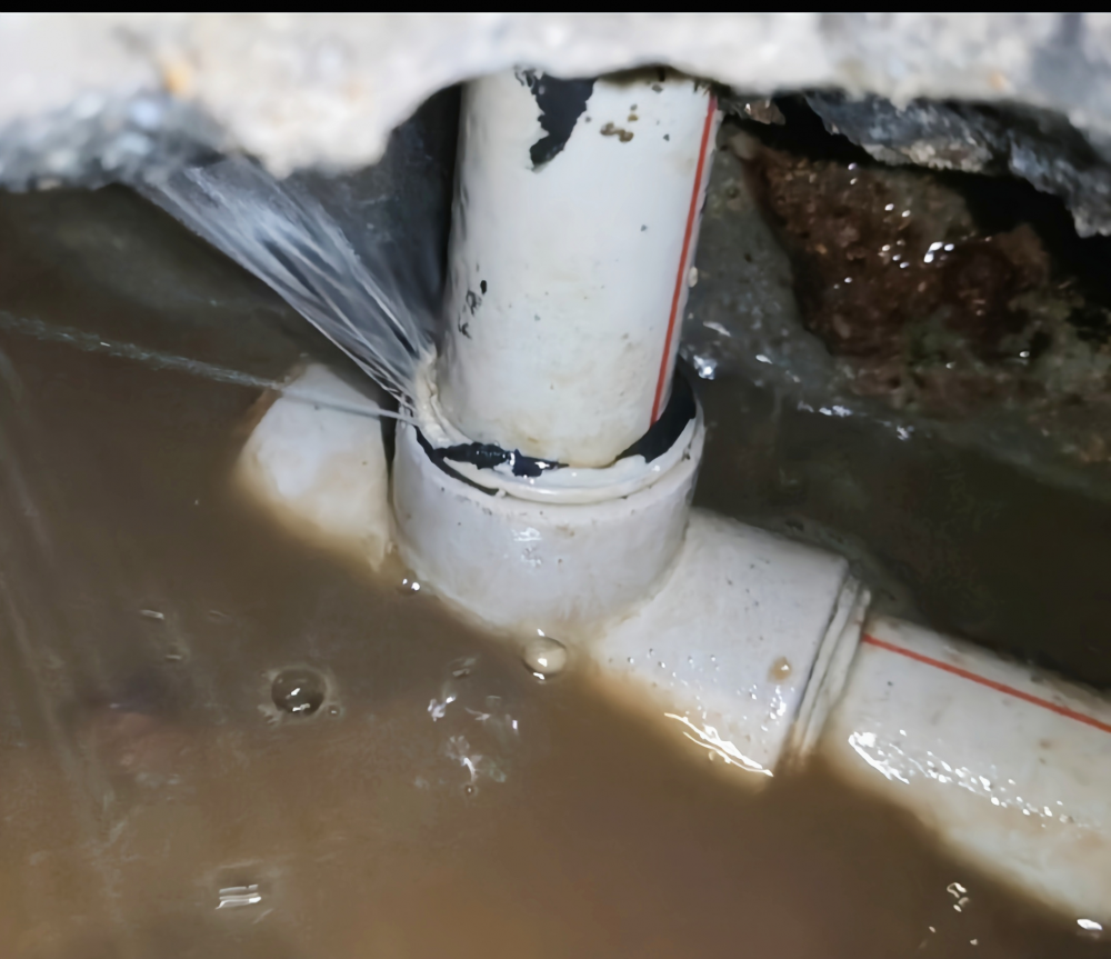 惠州小区供水管探查漏水公司，外围消防水管掉压测漏