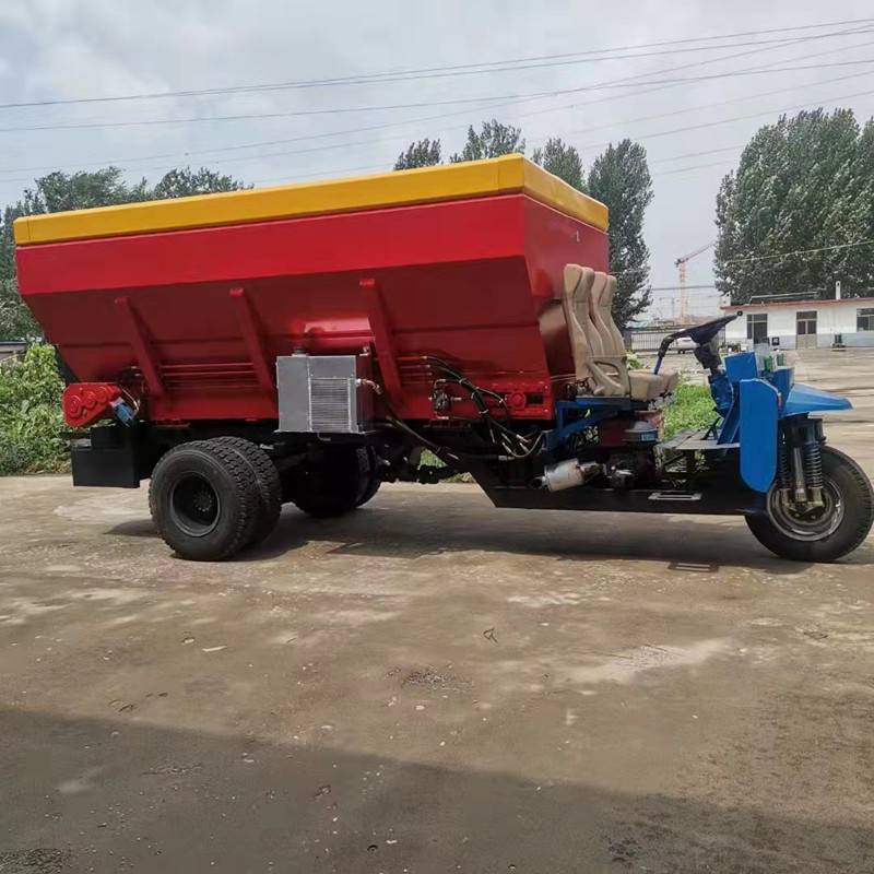 有機肥料撒糞車拖拉機帶的農家肥撒肥車乾溼糞拋撒設備