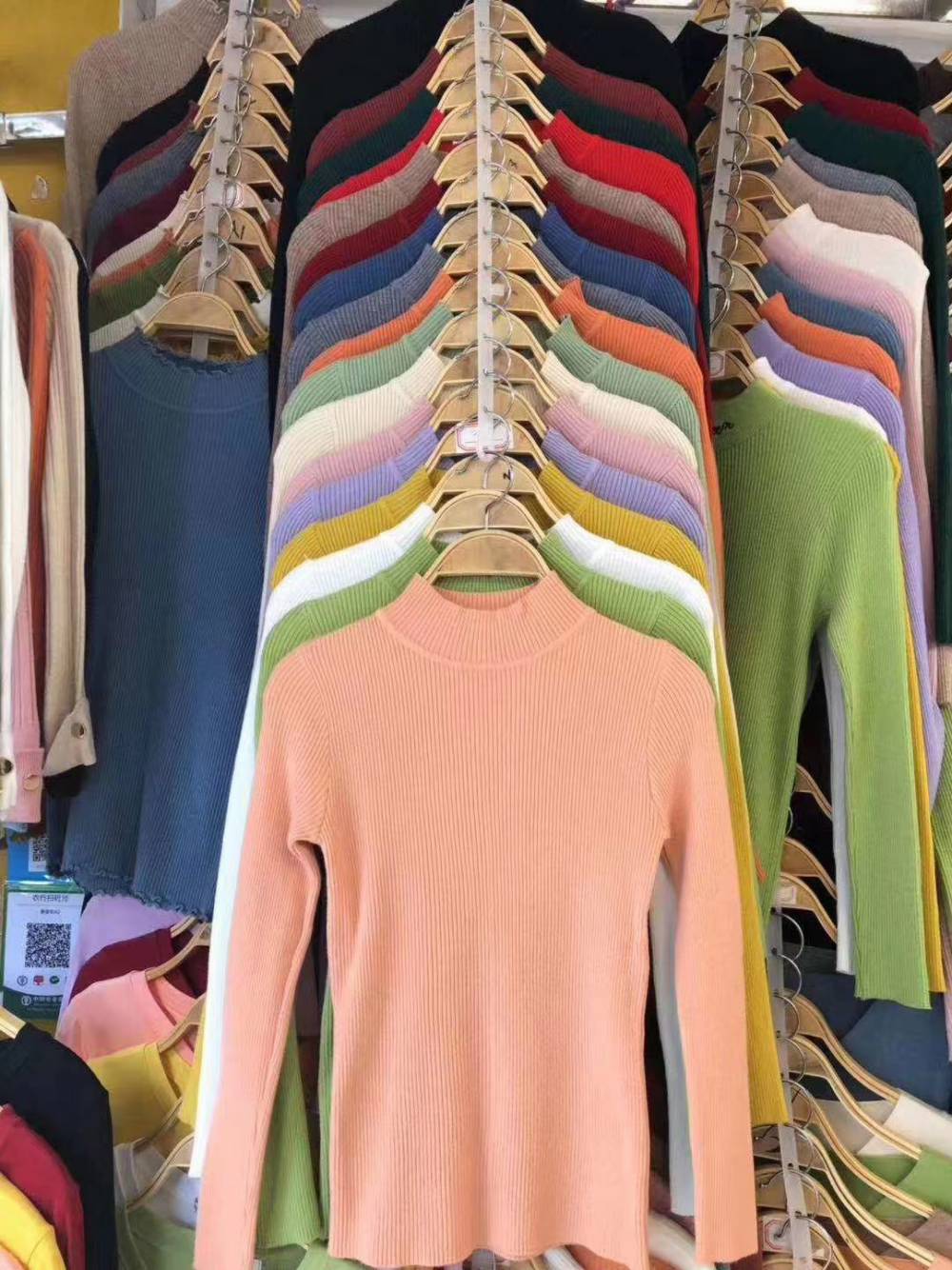 青海黄南便宜尾货出口外单女毛衣批发 地摊衣服批发厂家2至7元杂款毛衣