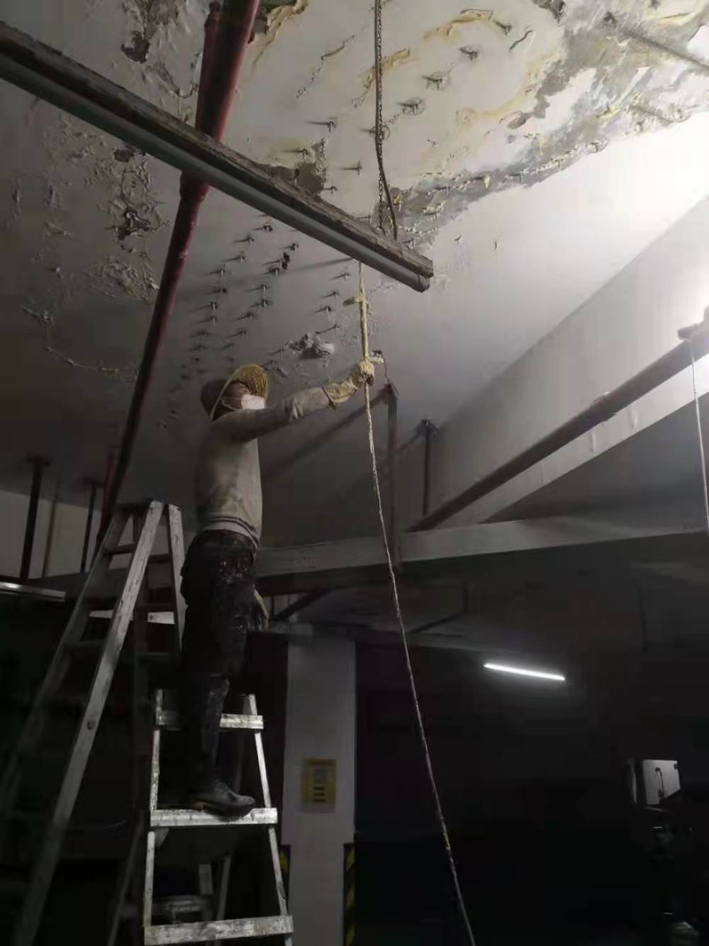 广东华瑞建筑伸缩缝防水补漏裂缝高压注浆补漏防水补强公司