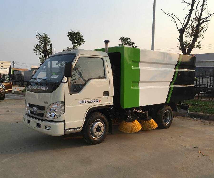 扫路车
