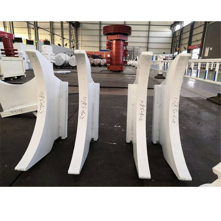 中泰机械供应锻打刮板机牛角板煤矿用刮板机拨链器