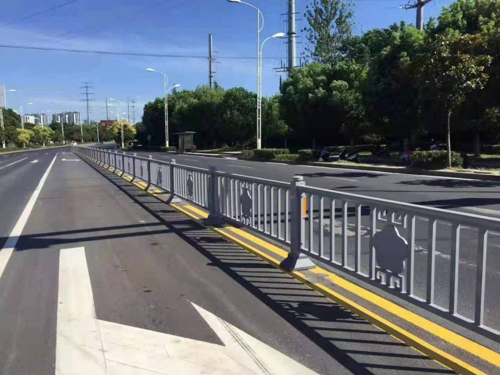 【新中式道路隔离栏花式文化护栏 城市干道交通文化护栏图片】新中式