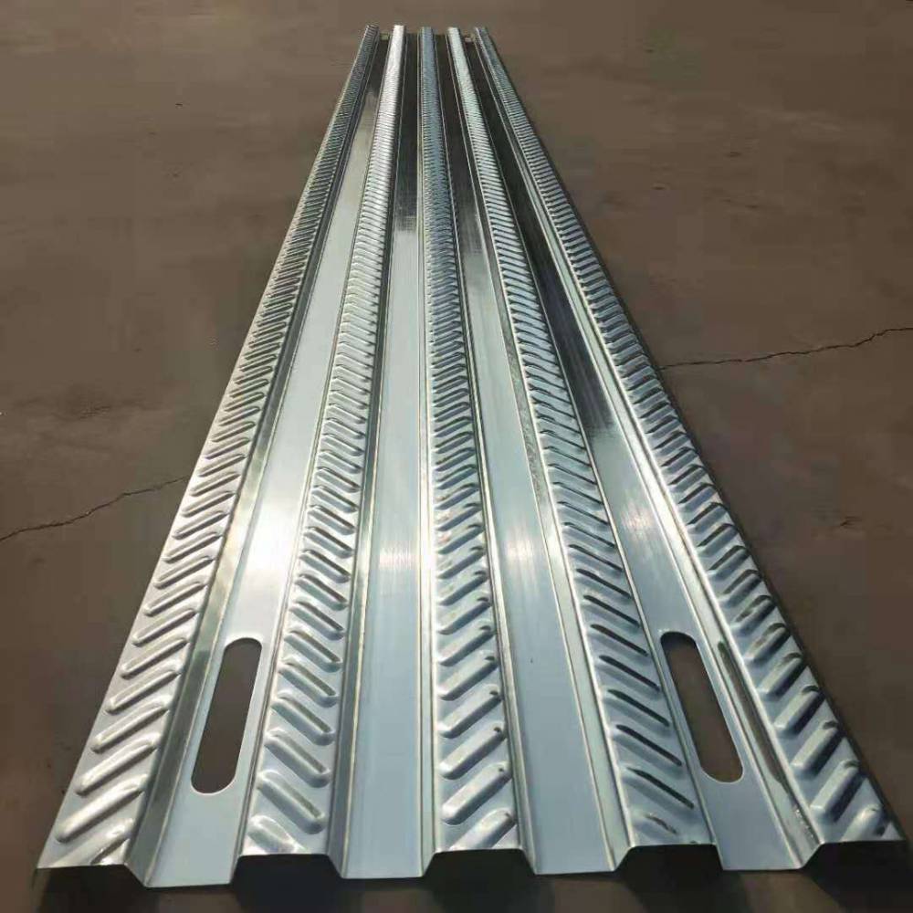 船用钢制钢踏板河北帅腾冲孔钢踏板2米脚手架钢踏板价格