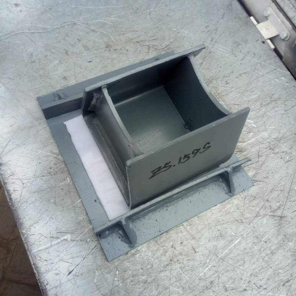 焊接导向支座z6管廊支座工艺管道支吊架十年老厂齐鑫管道常年供应