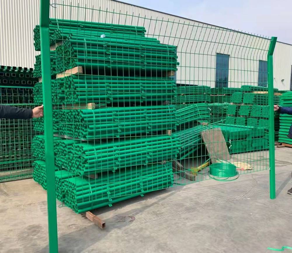 【绿色普通护栏网网片围栏网河道临时护栏双边丝护栏】价格_厂家