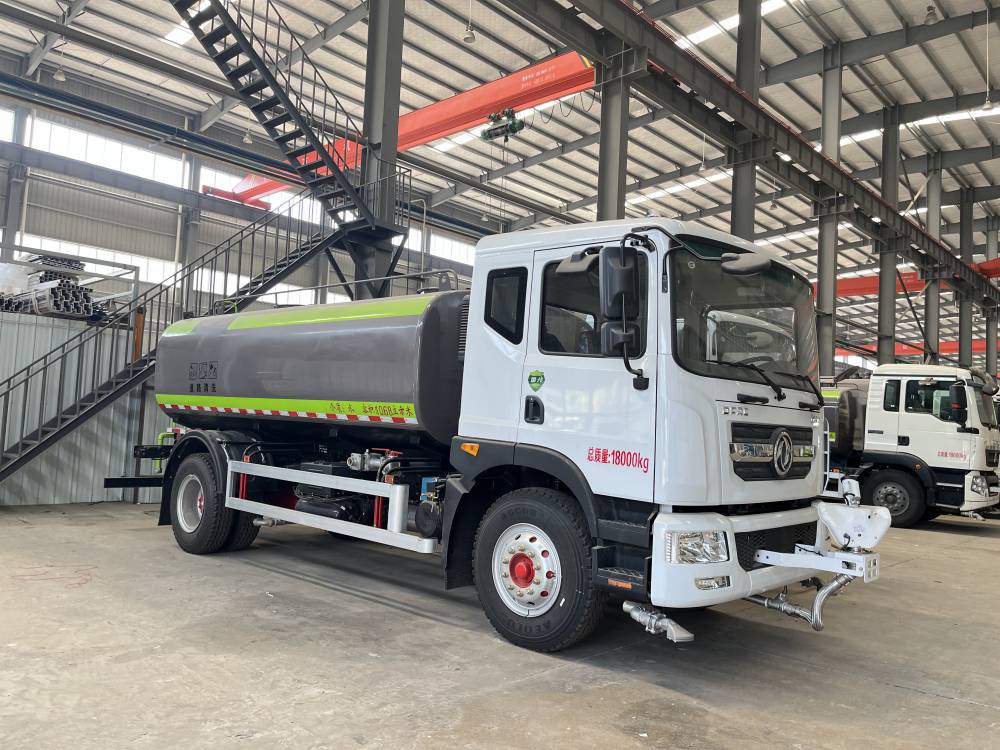 国六东风d9多功能洒水车加装前置电子炮具有洒水压尘高低位喷洒图片