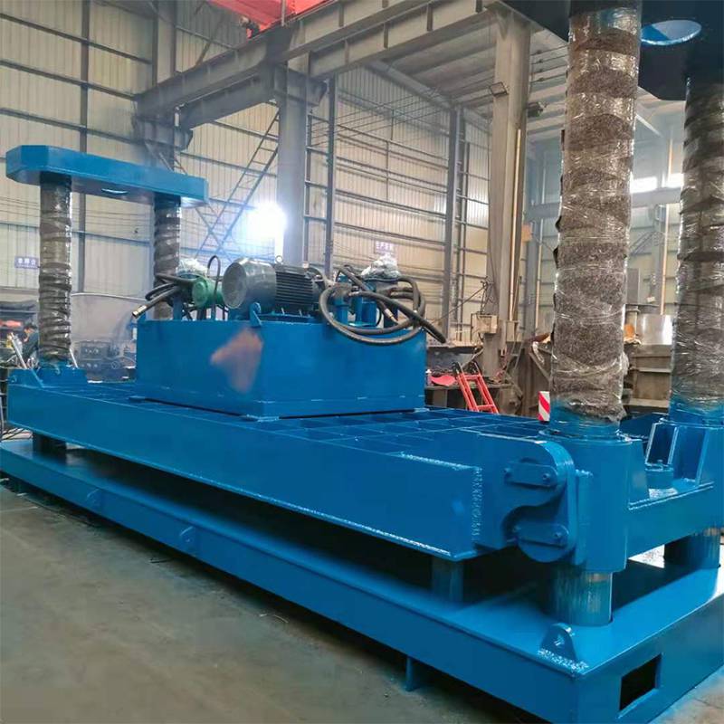 双缸液压汽车压扁机废旧金属面包车卧式压饼机车厢架挤压成型机