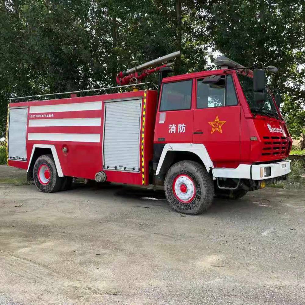 解放退役泡沫消防车详解12吨消防灭火车型号价格关注图片