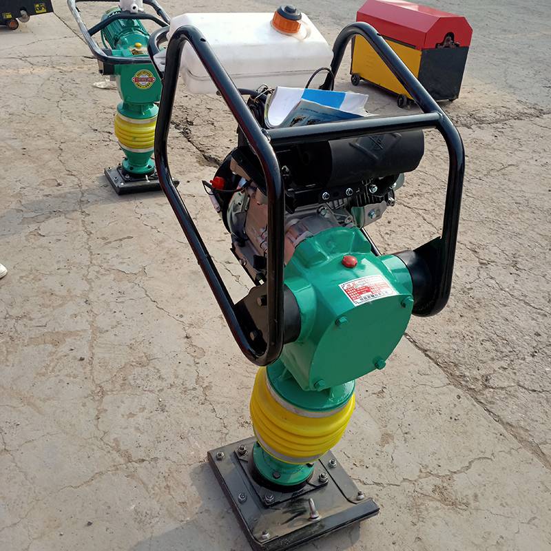手扶式地面打夯机久恒汽油振动冲击夯山东工程地基夯实机