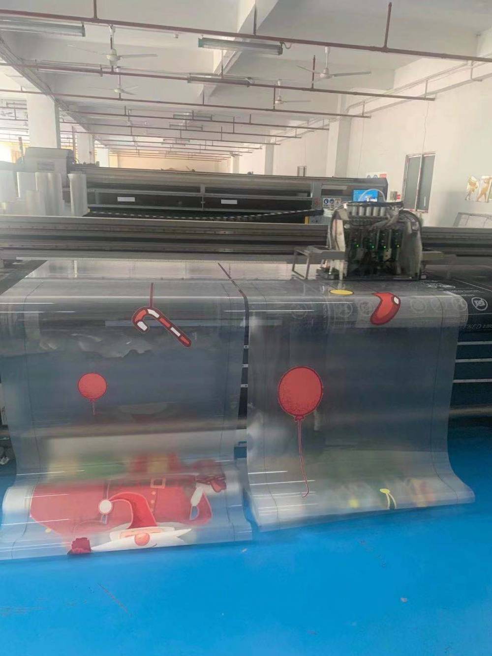 深圳供应高透玻璃贴uv超透贴膜透明玻璃贴画uv打印材料带胶pvc透明膜