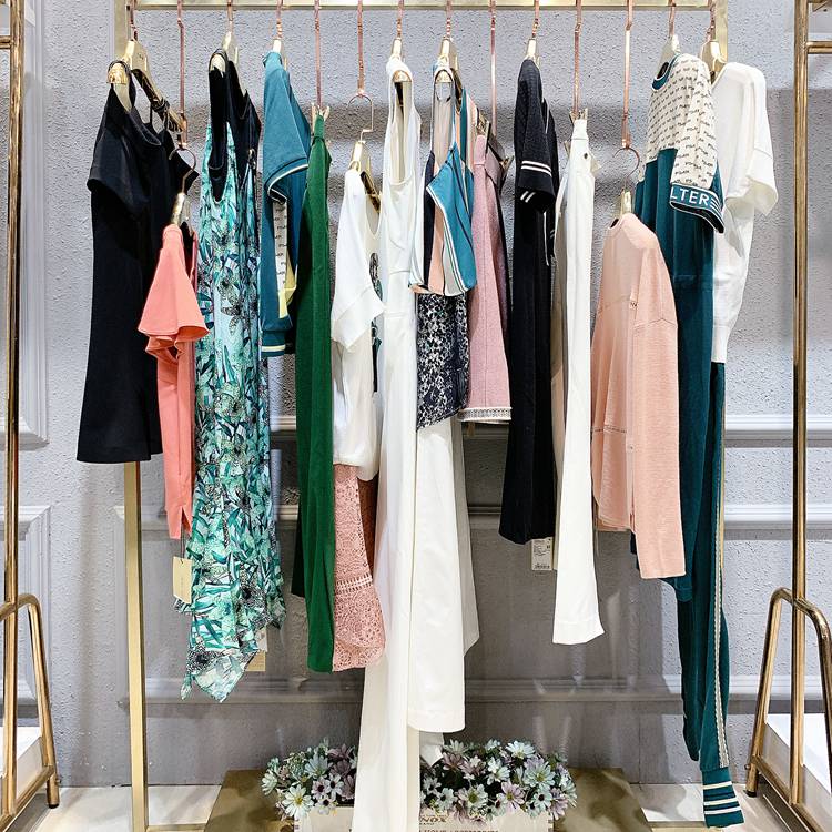 品牌折扣女装马瑞拉时尚连衣裙