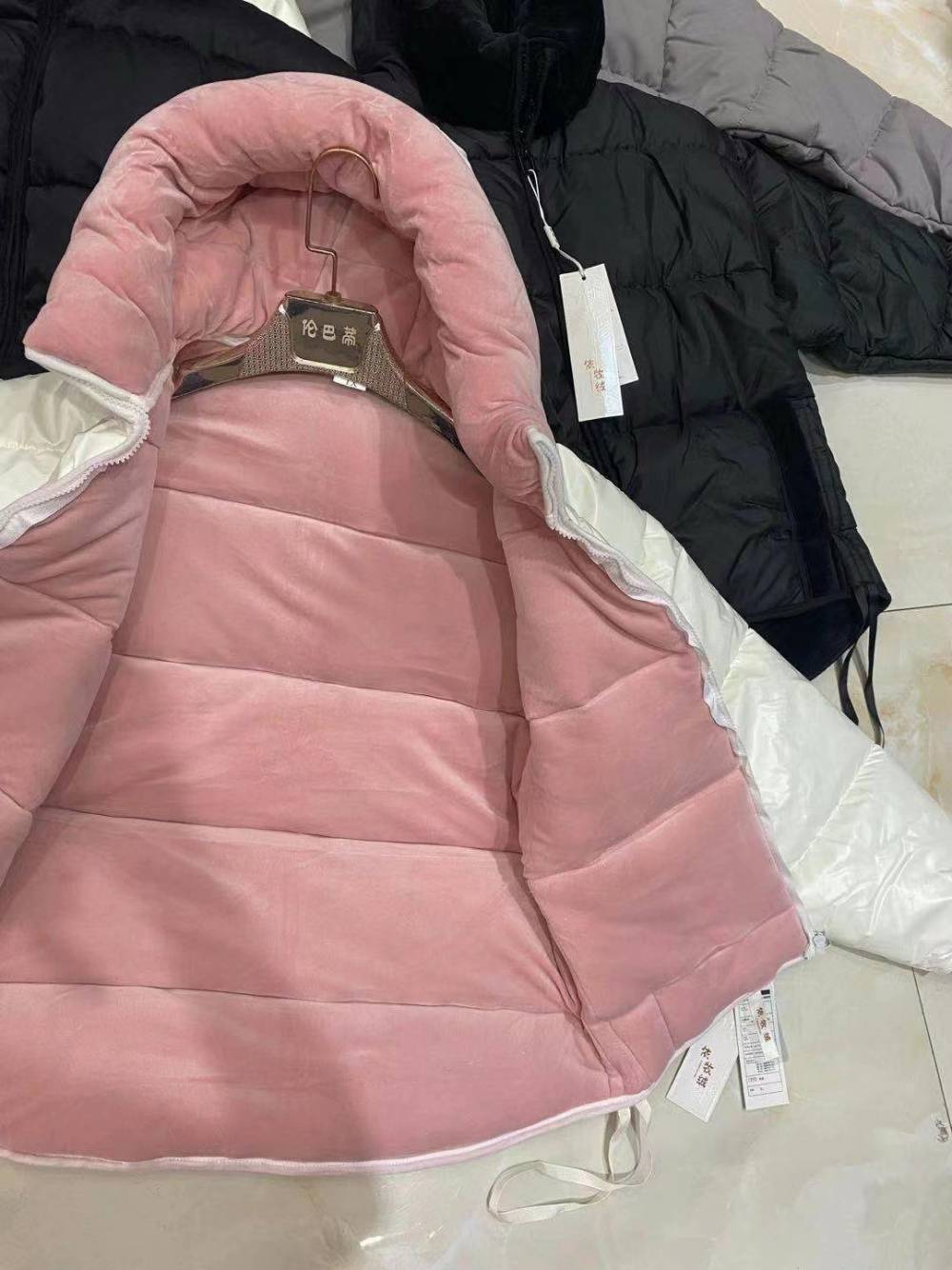 新疆昌吉一手衣服灰鸭绒冬装羽绒服休闲长款25元女式棉衣库存地摊服装