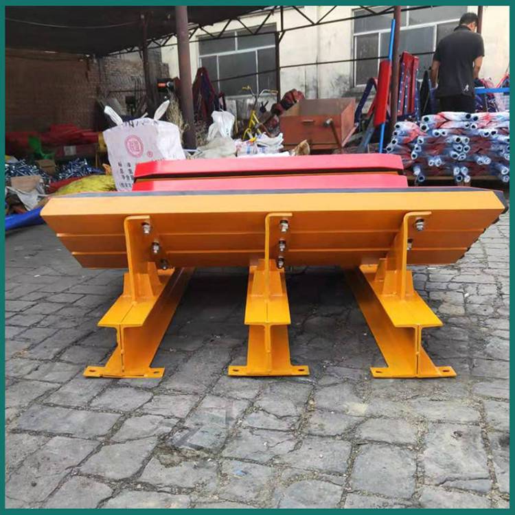 皮带机缓冲床 通辽矿用缓冲滑槽 hc-1000重型 美奂可定制