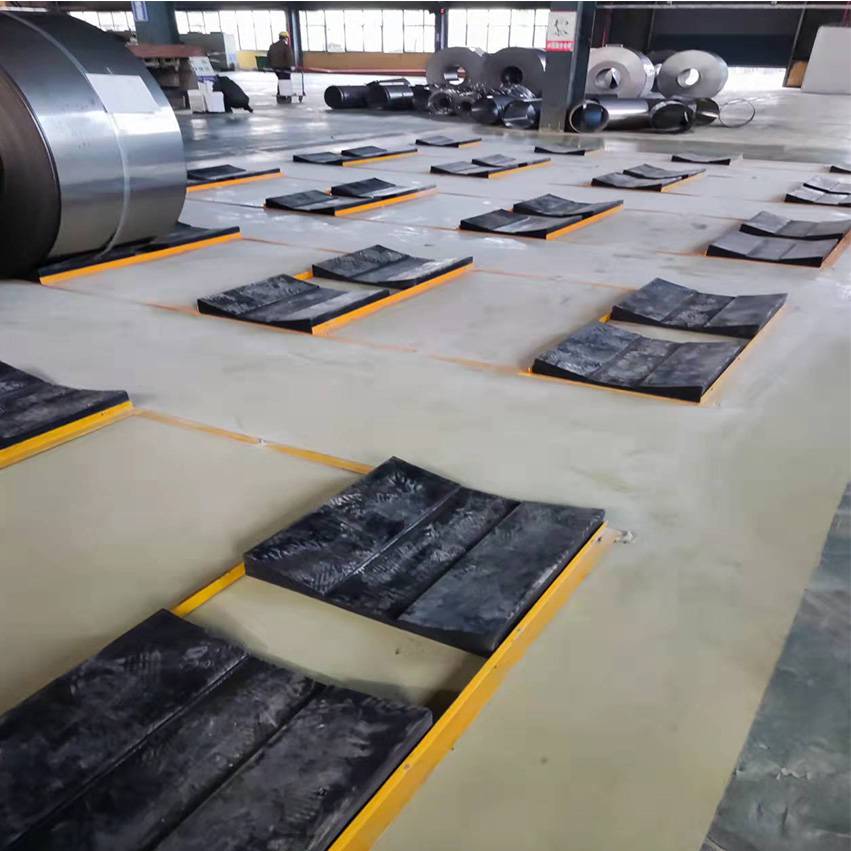 华科厂家供应v型橡胶鞍座钢卷橡胶垫片金属卷材固定底座