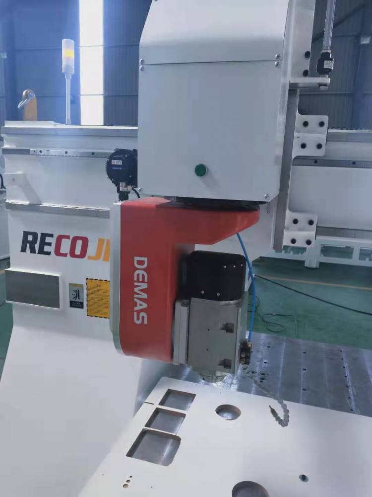 3d五轴雕刻机加工中心意大利海铁克五轴头铣头双摆头