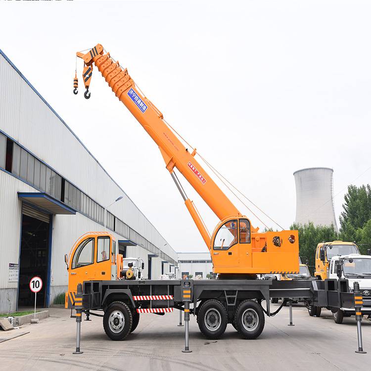 四通18吨自制吊车马力强劲爬坡能力强款式新颖