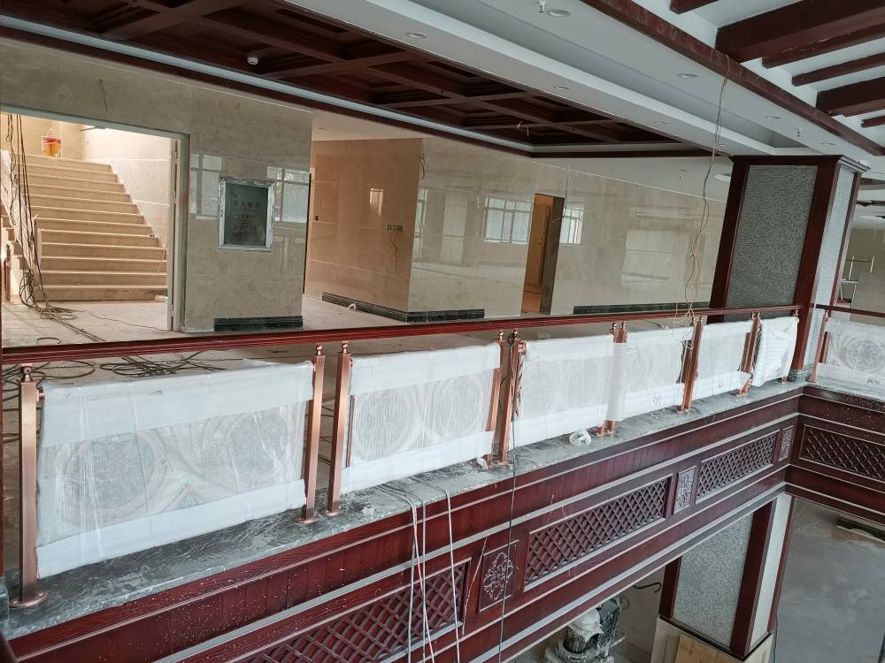 滨州定制屏风隔断图片别墅铜楼梯雕花护栏楼梯铜板精雕扶手铜栏杆来图设计