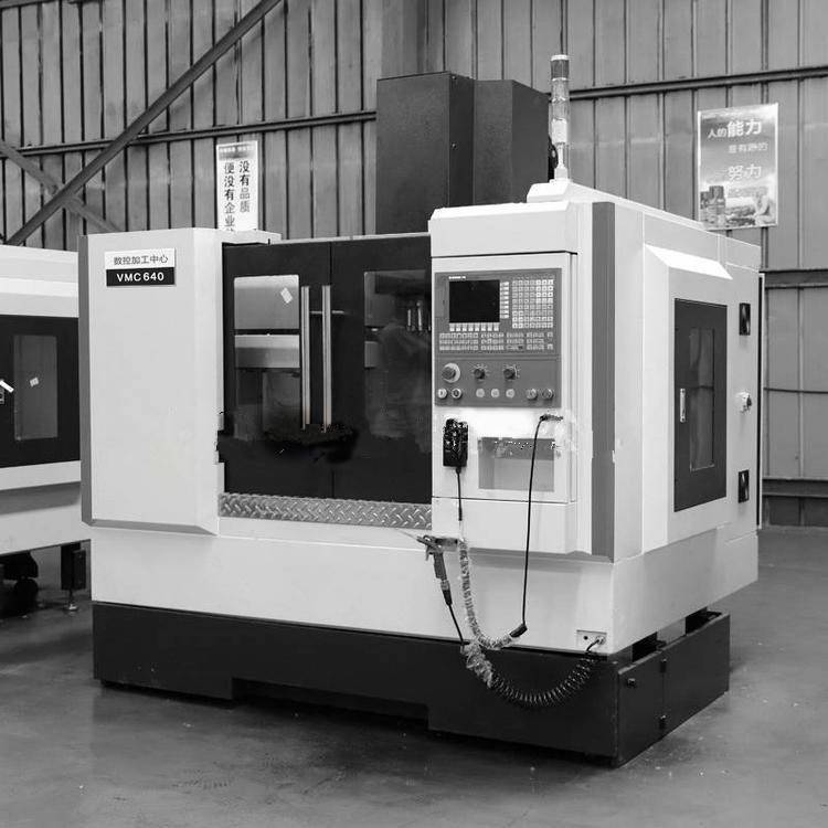 数控铣床vmc650立式加工中心三轴线规电脑锣控制图片