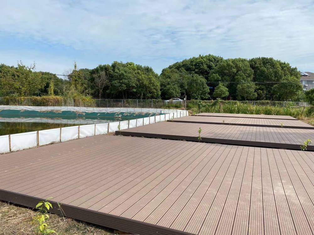 户外塑木木塑地板栈道木地板公园步道地板户外花园地板