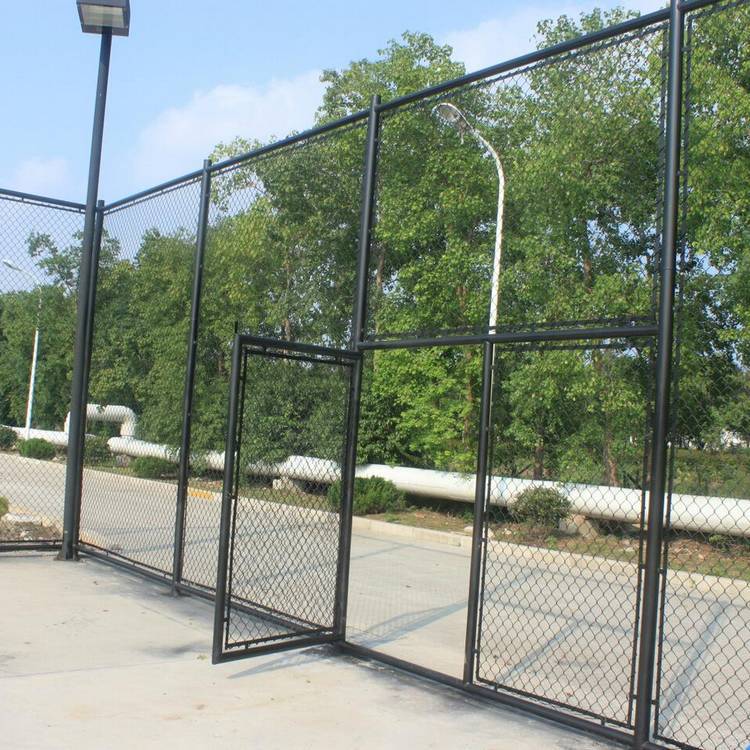 领冠篮球场移动式围网隔离网福建三明球场围网图片