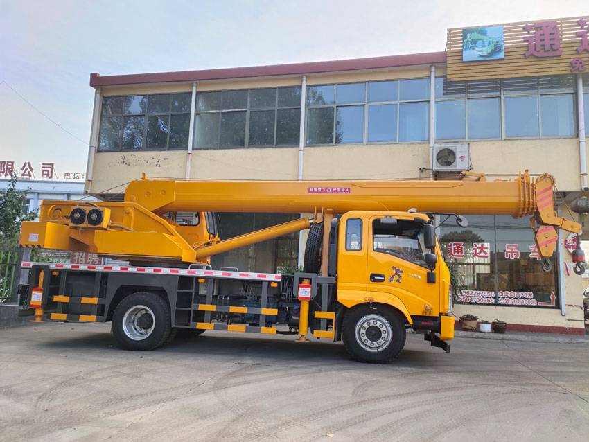 广东揭阳12吨吊车东风凯马江淮十二吨汽车吊通达厂家小吊车售价