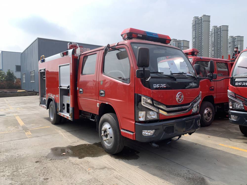 119消防队2吨水罐消防车双排座驾驶室